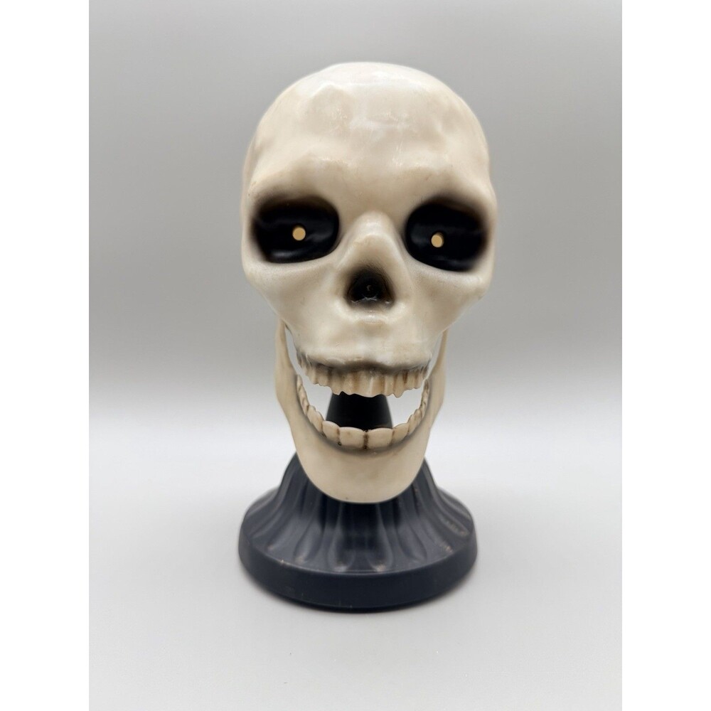 VTG Halloween Animatronic Skull Pedestal Green Light Up Moving Jaw Spooky VIDEO